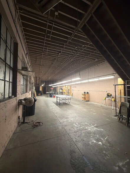 More Photos Of 3610-3612 Maple Ave, Los Angeles Warehouse For Sale