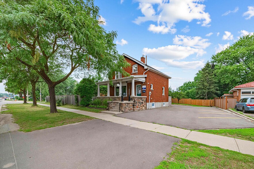 Primary Photo Of 3569 Cawthra Rd, Mississauga Office For Sale