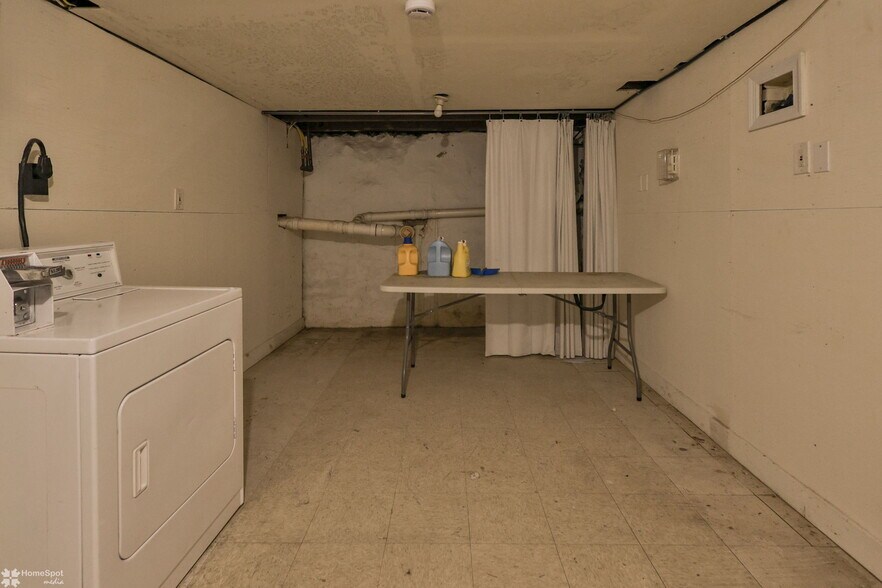 More Photos Of 38 W Central Ave, Bangor Apartments For Sale