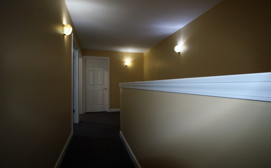 More Photos Of 10151-10171 Bergin Rd, Howell Flex For Lease