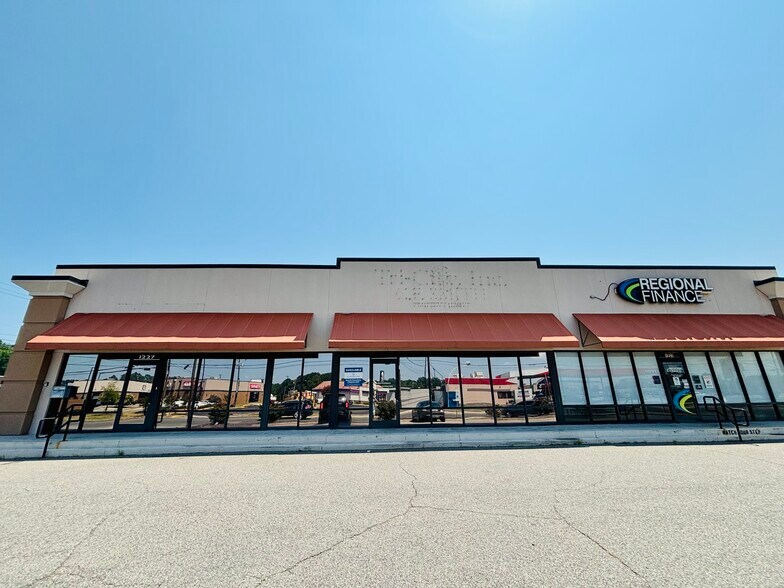 More Photos Of 1305 E Broad Ave, Rockingham Unknown For Lease