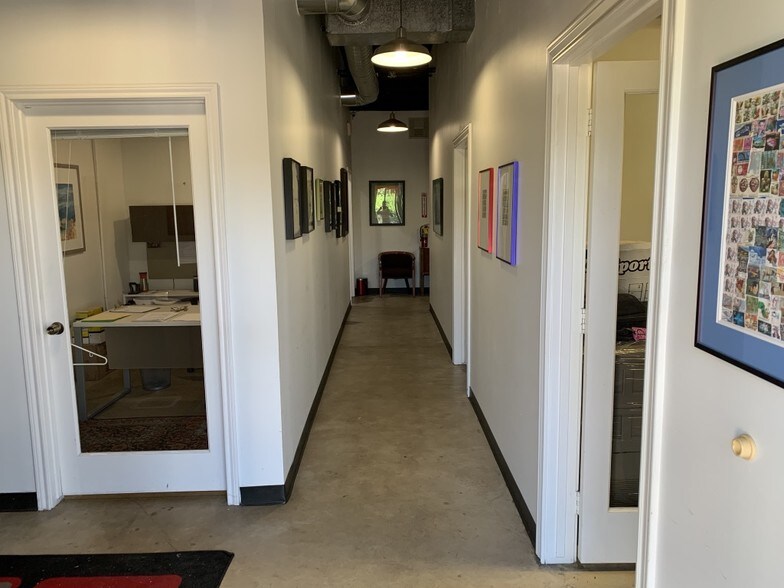 More Photos Of 1803 McGowen St, Houston Office For Sale