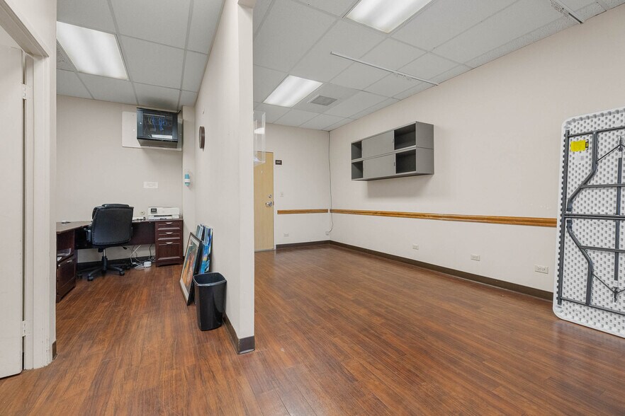 More Photos Of 98-1247 Kaahumanu St, Aiea Office For Sale