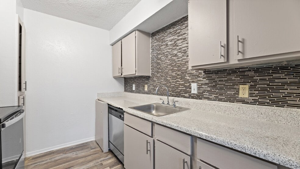 More Photos Of 2333 Escalante Ave, Fort Worth Apartments For Sale