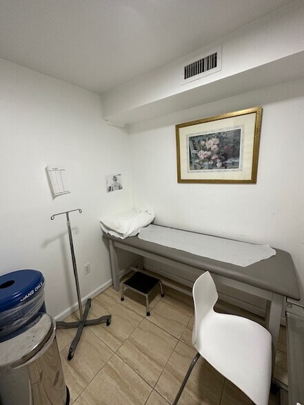 More Photos Of 4010 Forley St, Elmhurst Storefront Retail Office For Sale