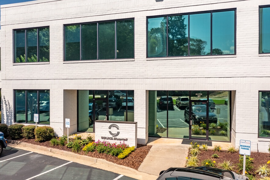 More Photos Of 5975 Shiloh Rd, Alpharetta Showroom For Sale