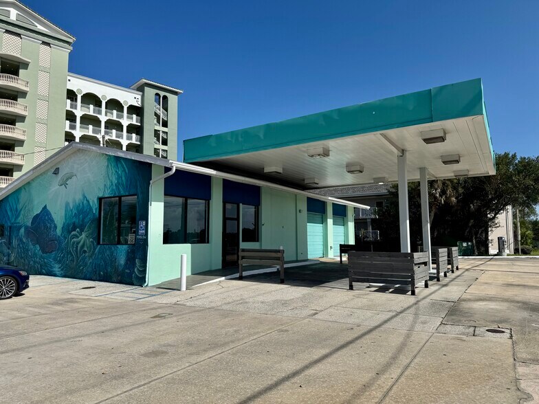 More Photos Of 2001 S Harbor City Blvd, Melbourne Restaurant For Lease