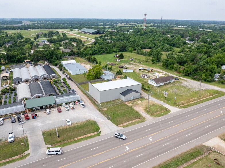 More Photos Of 18608 NE 23rd St, Harrah Light Distribution For Lease