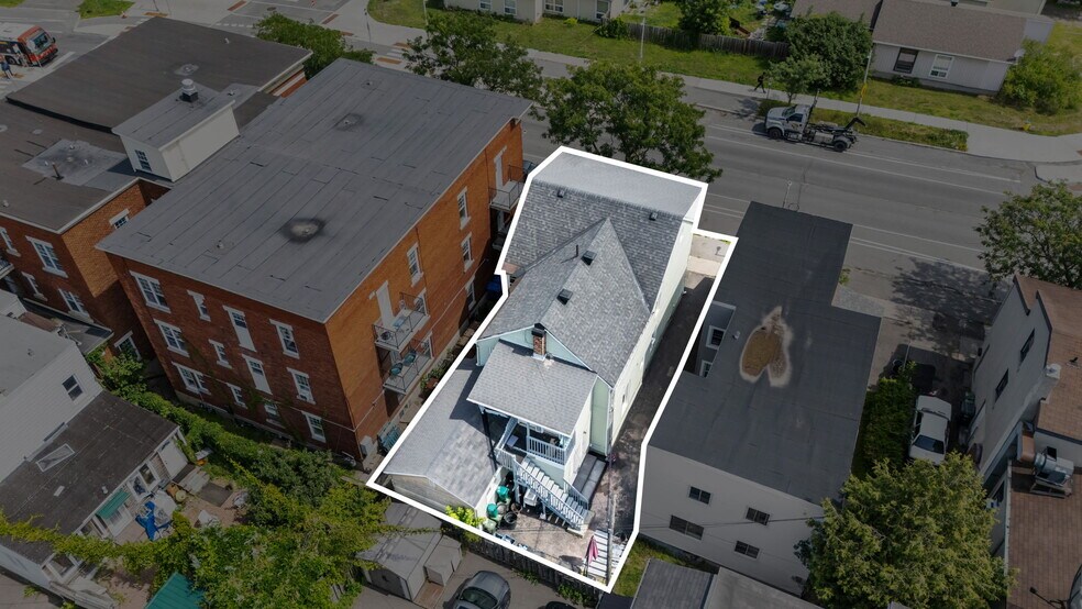More Photos Of Cobourg St, Ottawa Apartments For Sale