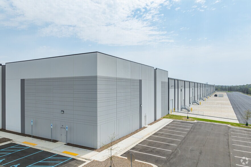 More Photos Of 1325 Truby Dr, Haw River Distribution For Lease