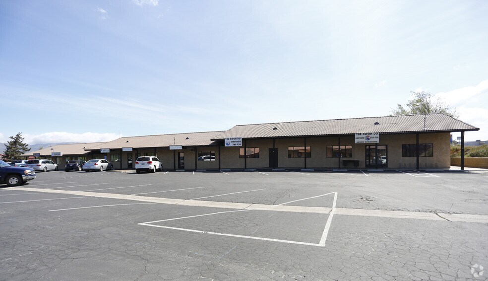 More Photos Of 20424 Brian Way, Tehachapi Freestanding For Lease