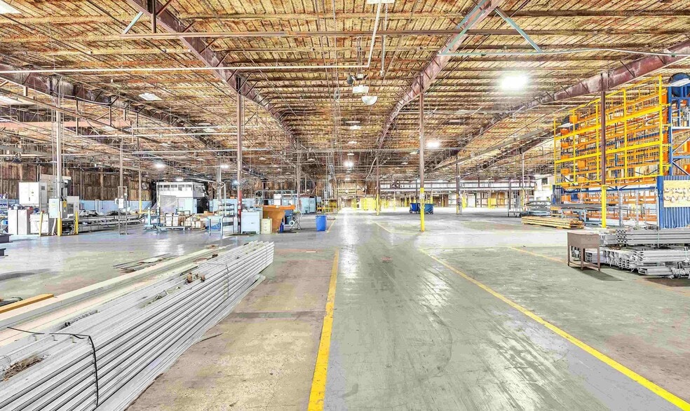 More Photos Of 4242 Baldwin Blvd, Corpus Christi Manufacturing For Lease
