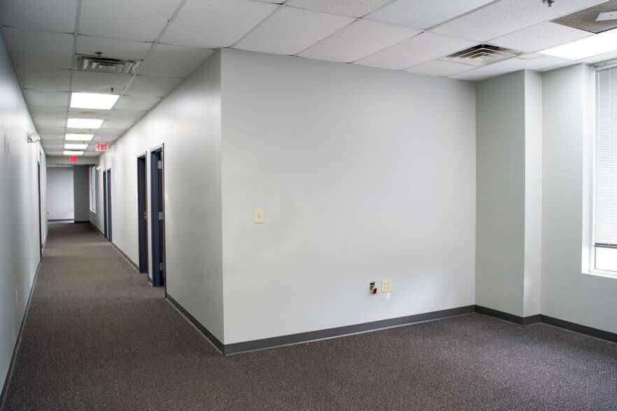 More Photos Of 490 Production Ave, Madison Warehouse For Lease