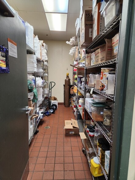 More Photos Of 1192 Noe Bixby Rd, Columbus Restaurant For Sale