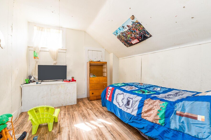 More Photos Of 17 Winter St, Rochester Apartments For Sale