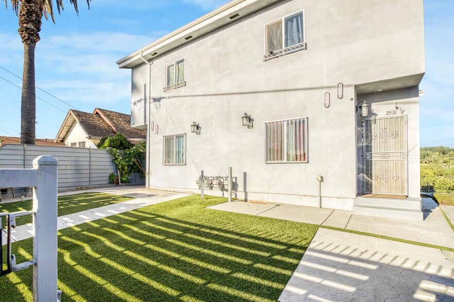 Primary Photo Of 2531 Folsom St, Los Angeles Apartments For Sale