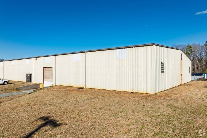 More Photos Of 200 Prospect Dr, Lexington Manufacturing For Sale