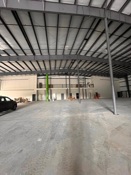 More Photos Of 520 J F Smith Ave, Slidell Distribution For Sale