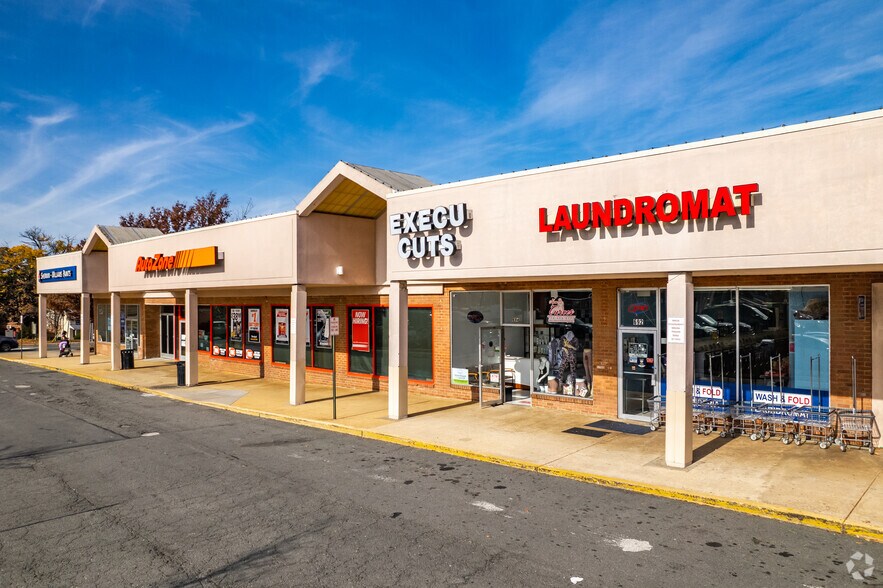 More Photos Of 1-199 Elden St, Herndon Unknown For Lease