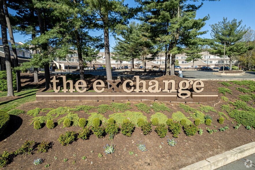 More Photos Of 270 Farmington Ave, Farmington Office For Lease