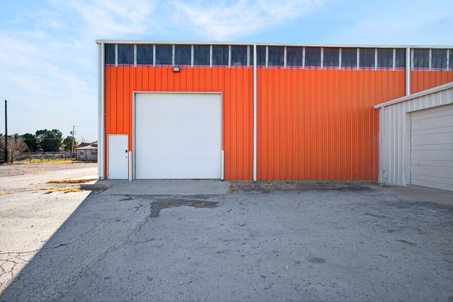More Photos Of 2716 Judy Ave, Odessa Warehouse For Sale