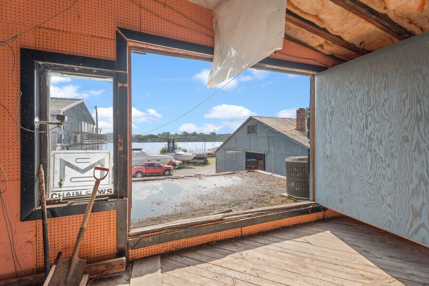 More Photos Of 162 Niagara Blvd, Fort Erie Marina For Sale