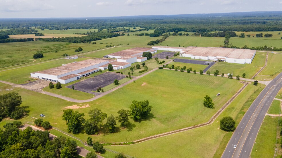 More Photos Of 3145 Elmore Rd, Wetumpka Manufacturing For Lease