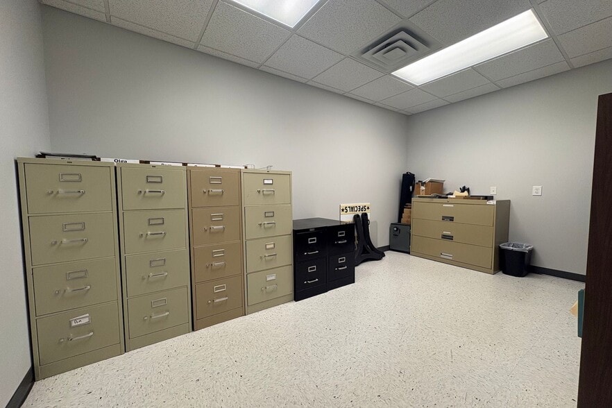 More Photos Of 145-175 Moore Dr, Lexington Freestanding For Lease