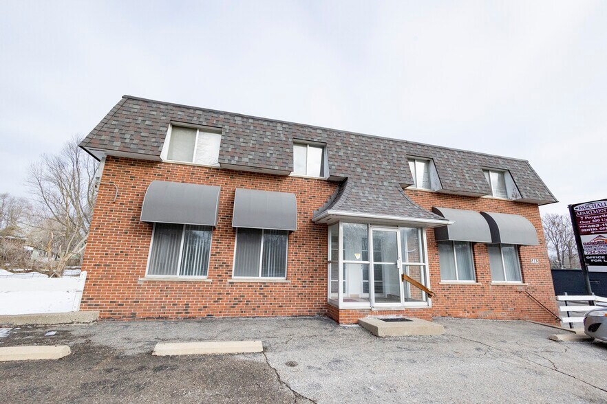 More Photos Of 813 E Michigan Ave, Ypsilanti Apartments For Lease