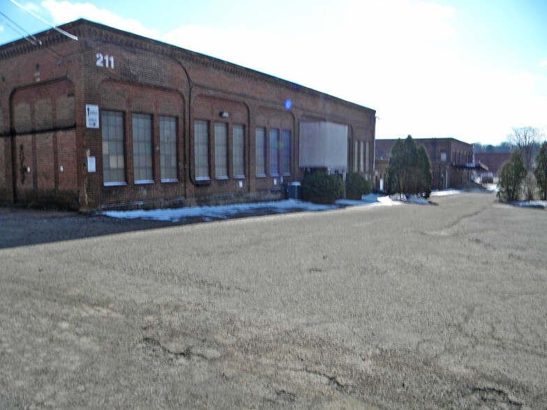 Primary Photo Of 201 Wetmore Ave SE, Massillon Manufacturing For Lease