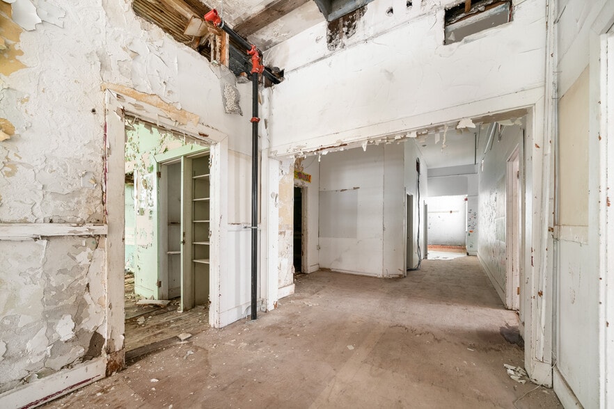 More Photos Of 314 Sanders St, Athol Schools For Sale