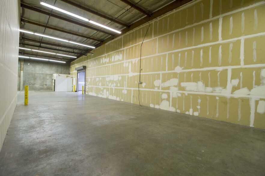 More Photos Of 3975 Landmark St, Culver City Warehouse For Lease