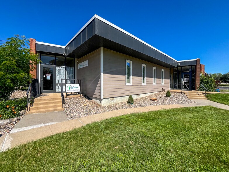 More Photos Of 2001 7th St, Rapid City Office For Sale