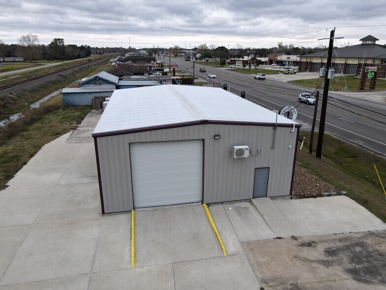 More Photos Of 13111 Highway 6, Santa Fe Freestanding For Sale