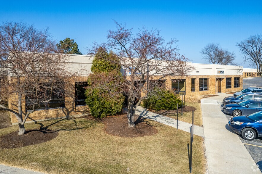 More Photos Of , Arlington Heights Office For Sale