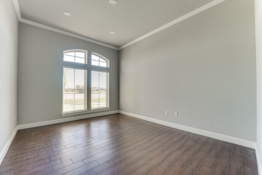 More Photos Of 1795 N 77 Hwy, Waxahachie Medical For Lease