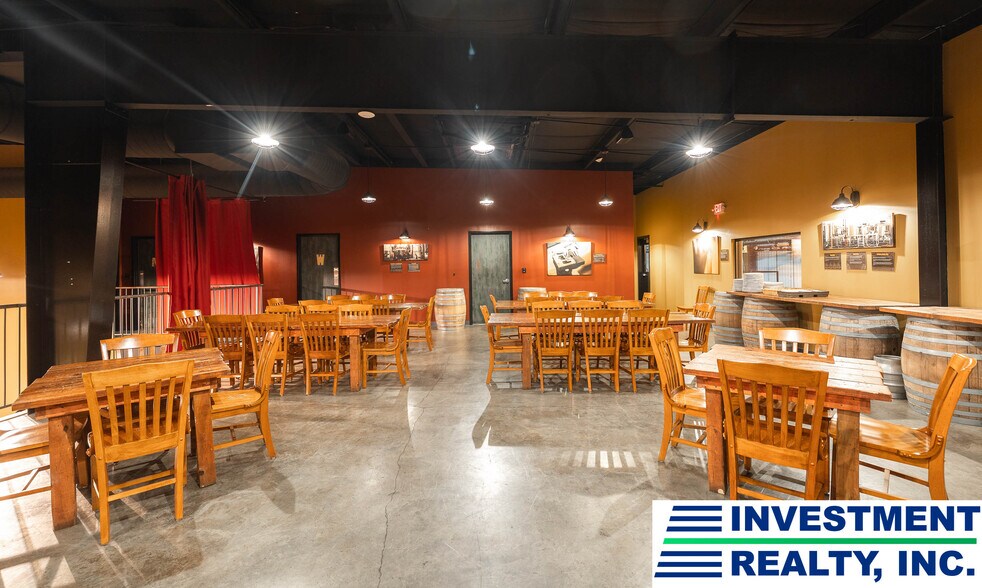 More Photos Of 551 State Route B, Saint James Restaurant For Sale
