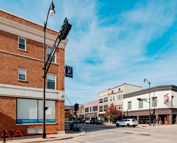 More Photos Of 444 E Grand Ave, Beloit Apartments For Lease
