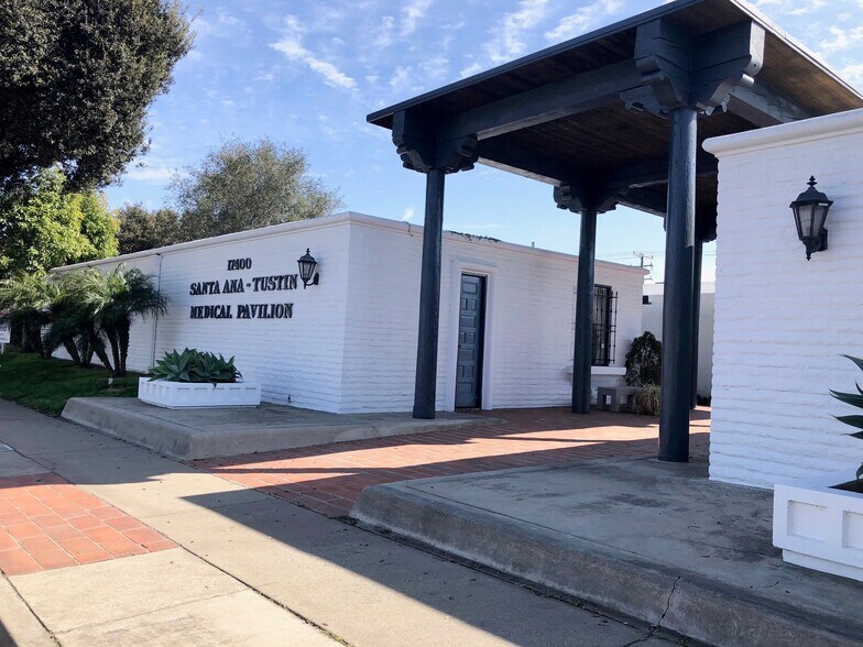 Primary Photo Of 17400 Irvine Blvd, Tustin Medical For Lease