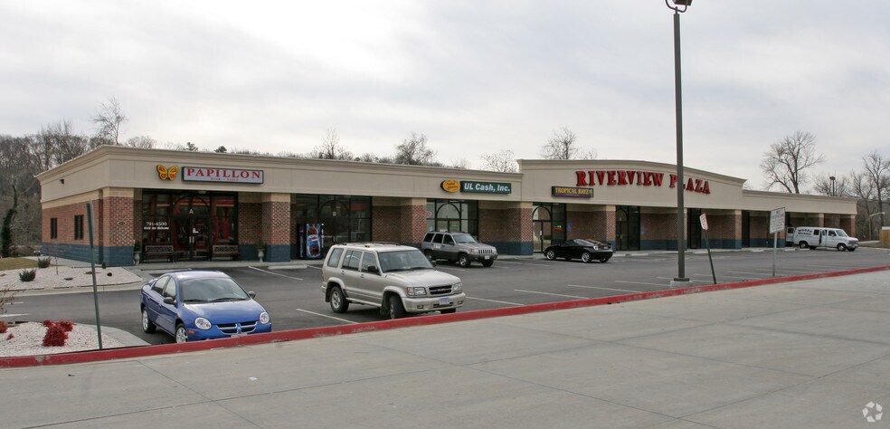 Primary Photo Of 418 Trade St, Danville Unknown For Lease