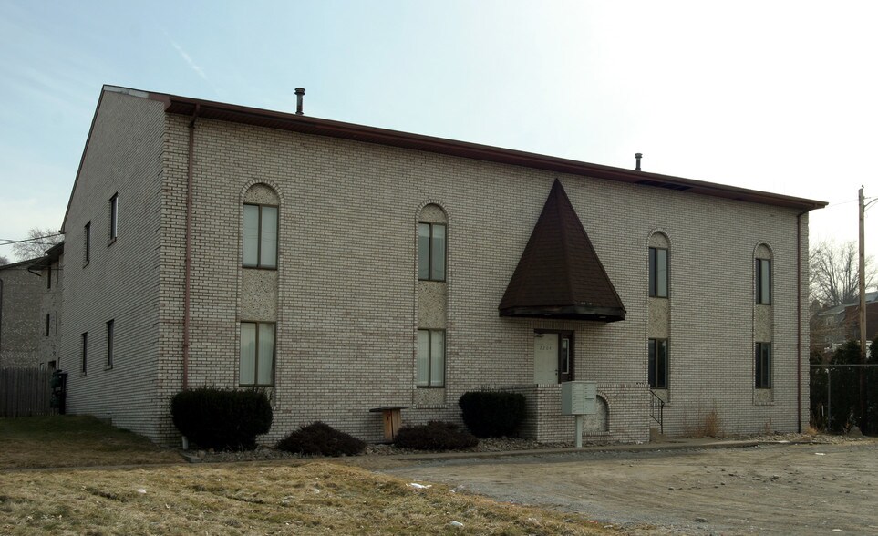 More Photos Of 2204 Constitution Blvd, New Kensington Apartments For Sale