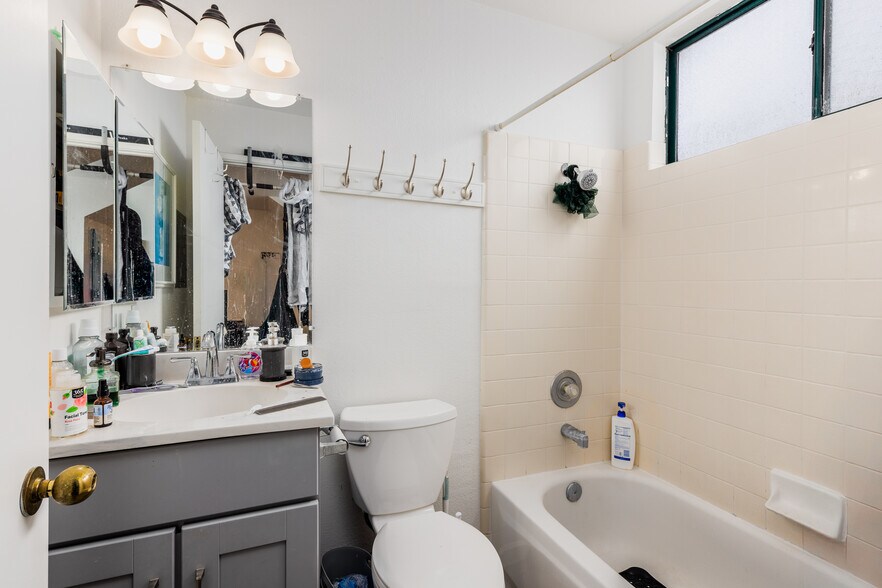 More Photos Of 1260-1278 Broadway, Sonoma Freestanding For Sale