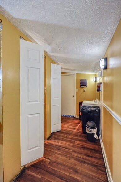 More Photos Of 7100 Sollers Point Rd, Baltimore Restaurant For Sale