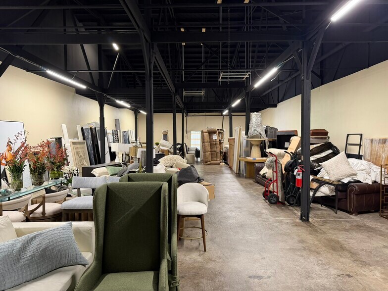 Primary Photo Of 715 5th St E, Bradenton Warehouse For Lease