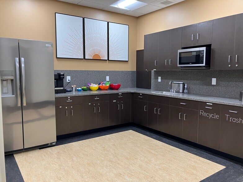 More Photos Of 50 North Ave NE, Massillon Office For Sale