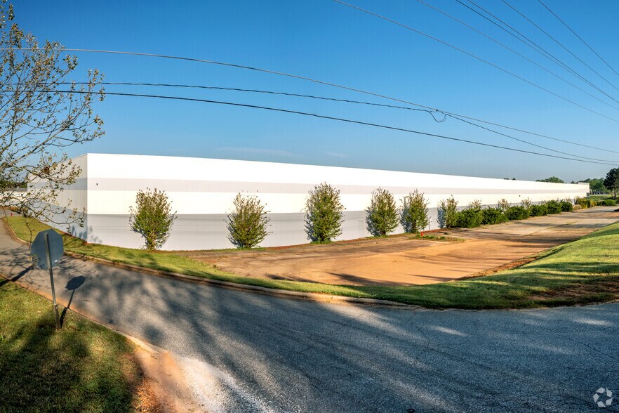 More Photos Of 5475 N Blackstock Rd, Spartanburg Warehouse For Lease