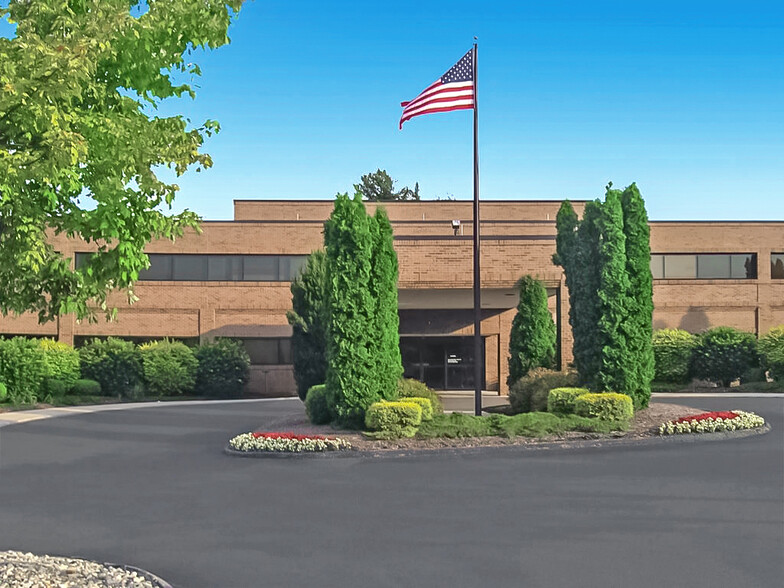 Primary Photo Of 6700 N Rochester Rd, Rochester Hills Medical For Lease