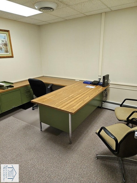 More Photos Of 2611 Riverside Dr, Bassett Office For Sale