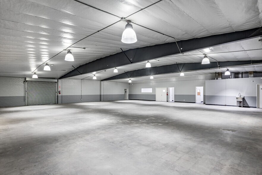 More Photos Of 12300 Denholm Dr, El Monte Warehouse For Sale