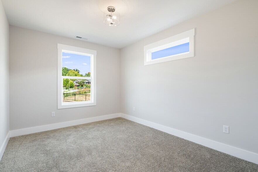 More Photos Of 5, 7, 9, 11 Bolton St, Asheville Apartments For Sale